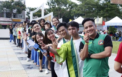 Club Fair 2017 - chương trình đầy hứng khởi và hội nhập của sinh viên Đại học Đông Á